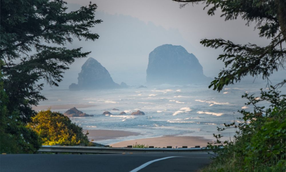 Motorcycle Routes in Oregon You Should Plan This Spring
